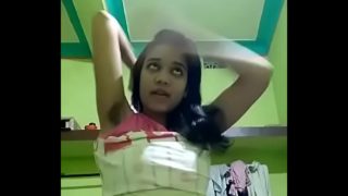 हिंदी XXX: चूत दिखाई, हॉट हिंदी वीडियो।