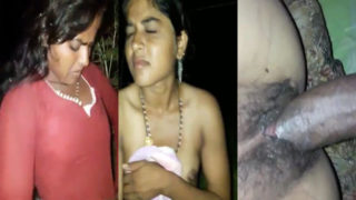 Outdoor Sex MMS: भाभी की देहाती चूत चुदाई, हिंदी पॉर्न वीडियो।