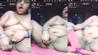Aunty ka sexy video online. Indian woman pleasure time.