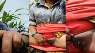 खुले में आदिवासी औरत, सेक्सी चूत दिखाई। Outdoor sex, village sex MMS।