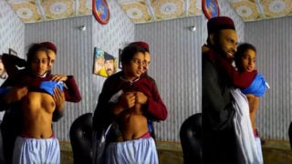 मुस्लिम टीचर के साथ कॉलेज गर्ल का सेक्स MMS। देसी MMS में बोल्ड सीन। हॉट देसी सेक्स क्लिप्स।