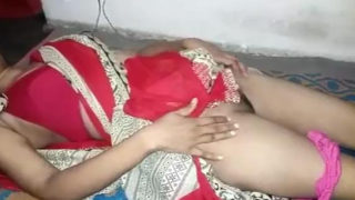 मेरी सेक्सी नौकरानी का साथ, हॉट हिंदी XXX। चूत चुदाई का रोमांचक अनुभव।