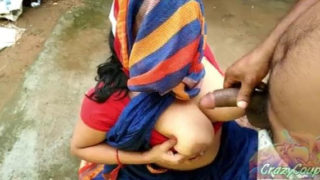 Lund chusai ka scene, chaachi ka open fun, mast aur aravti video.