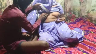 चुदाई वीडियो ऑनलाइन। चूत चुदाई में बिहारी सेक्सी वीडियो। भोजपुरिया अंदाज।