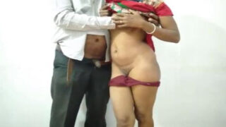 चूत चुदाई: देसी पॉर्न में भाभी की शर्मनाक हरकतें।