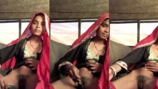 देहाती गांव की सेक्सी लड़की, सेल्फी में चूत का लंड