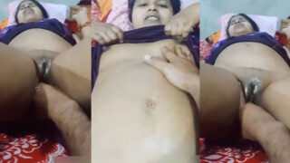 शेड पसी, देसी भाभी का होम सेक्स मस्ति!