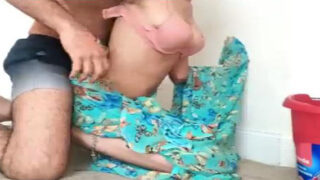 फकिंग वीडियो देखें, देसी सेक्सी मैड का नंगापन।