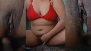 नौकरानी का प्राइवेट पार्ट एकदम भर दिया गया।