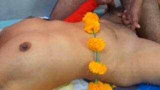 उत्तर भारतीय भाभी का मूँडा चूत वीडियो, देसी पोर्न में धमाल।