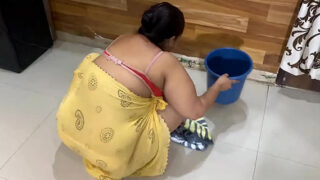 नौकरानी को चोदना – कॉलेज बॉय की अश्लील हरकतें