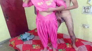 नई ट्रिपल एक्स वीडियो: पड़ोसी भाभी को चोद के पागल कर दिया!