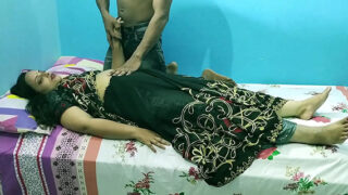 भाई के साथ सौतेली दीदी की चूत चुदाई, ट्रिपल एक्स मूवी देखें। हिंदी पॉर्न वीडियो ऑनलाइन उपलब्ध।