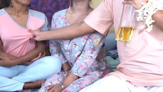 चूत चुदाई में बाप-बेटी का रिश्ता टूटा – ट्रिपल एक्स हिन्दी पॉर्न फिल्म।