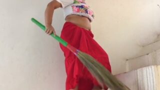 हिंदी एमएमएस: कामवाली का प्राइवेट मस्ती - बोल्ड और हॉट सीन।