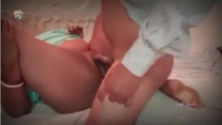 चूत दिखाई - पड़ोसी अंकल के साथ माँ का अश्लील खेल।