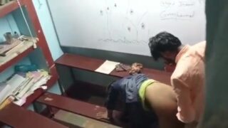 गाँव की लड़की की चूत, मास्टर ने की जबरदस्ती, वीडियो वायरल। हिंदी एमएमएस में दिखा देहाती सेक्स सीन।