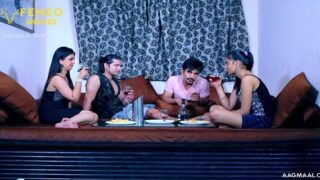 नई एक्सएक्सएक्स वीडियो - इंडियन ब्वॉयफ्रेंड के साथ हॉट ग्रुप सेक्स।