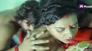 भारतीय भाभी और प्रेमी का धमाकेदार हिंदी सेक्स वीडियो।